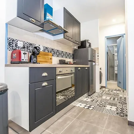 Le 001, Appartement A Charleville Mezieres アパート *