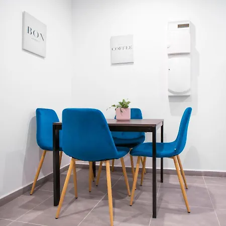 Le 001, Appartement A Charleville Mezieres アパート Charleville-Mézières