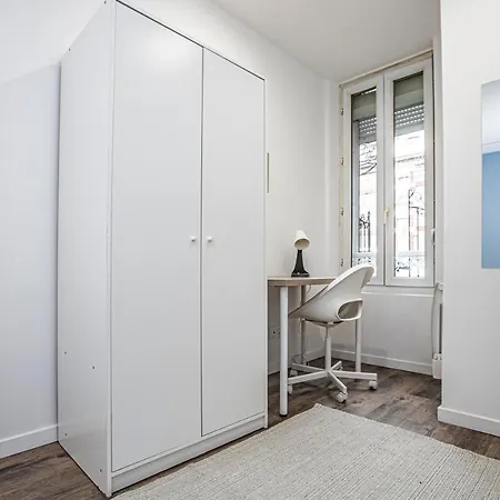 Le 001, Appartement A Charleville Mezieres アパート