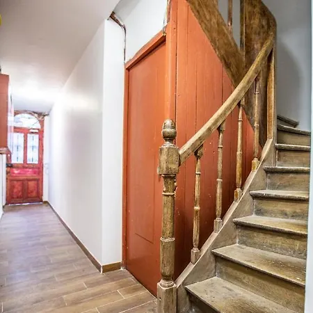 Le 001, Appartement A Charleville Mezieres アパート *